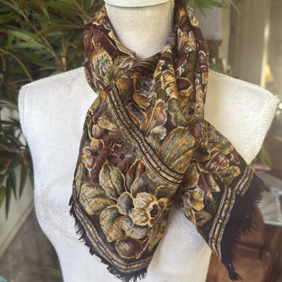 ECHO7 ladies, WOOL LAINE scarf very good condition beautiful fall colors - Picture 11 of 13